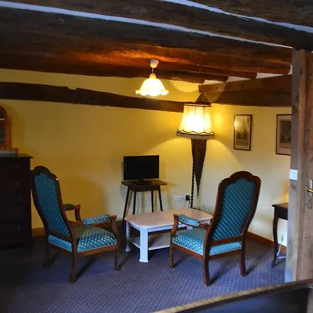 Les Trois Cheminees D'hotes