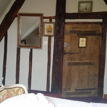 Les Trois Cheminees D'hotes 3* Livarot-Pays-d'Auge